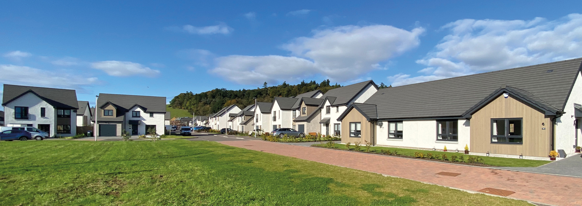 Springfield Properties New Homes In Scotland - Blairgowrie Kinloch Gardens - Blargowrie street scene bungalows Banner