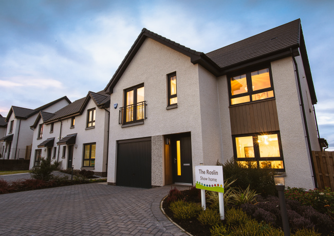 Springfield Properties New Homes In Scotland - Images - Miscellaneous - Kinross show home dusk 20 raw