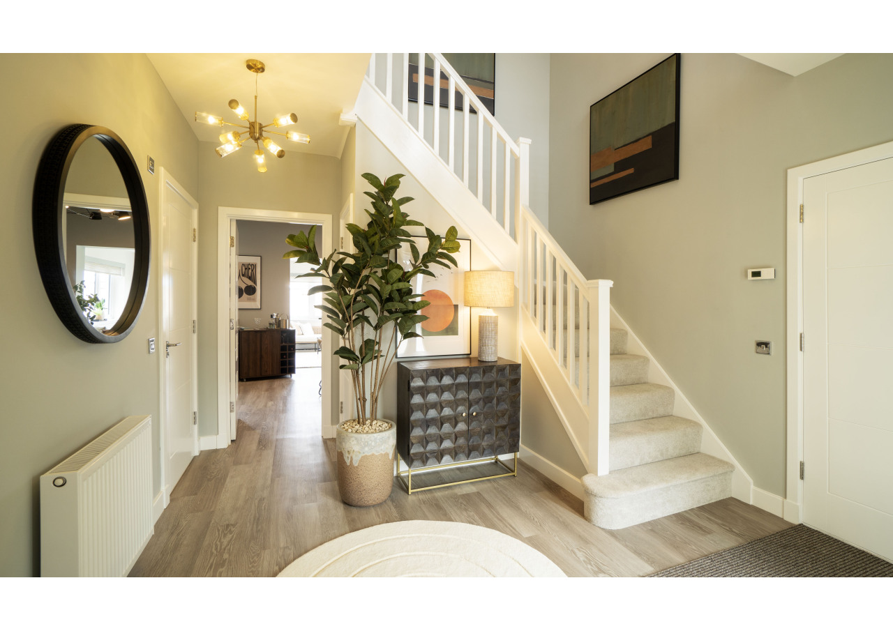Dunrobin show home - entrance hallway